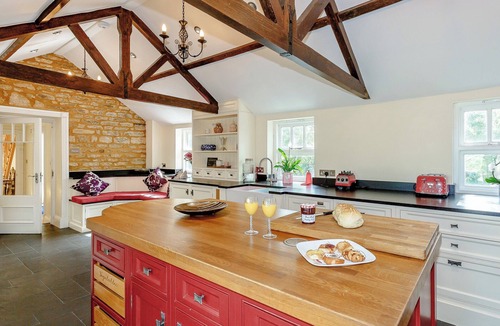 Kettering Cottage | 4 bedroom accommodation in Isham
