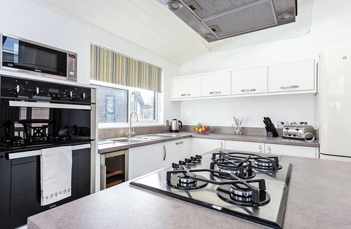 Ryde Ski Chalet | 4 bedroom accommodation in Wootton Bridge, Nr Cowes