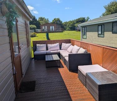 Rhyd-y-clafdy House | 42 pine lodge & sea views