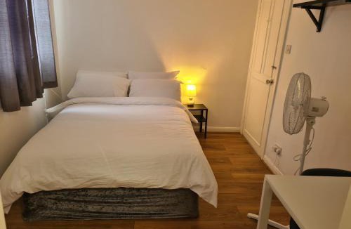 East Walworth House | 4Br-2Ensuite-10minCentralLondon-Sleeps11-Parking