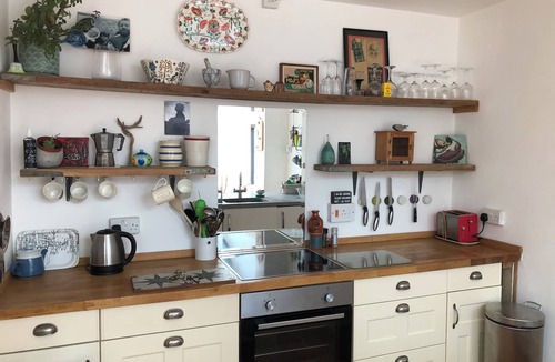 Kingsbridge House | 5 Bed House - Sleeps 15 - Pets - Garden - Parking