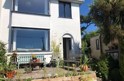 Kingsbridge House | 5 Bed House - Sleeps 15 - Pets - Garden - Parking