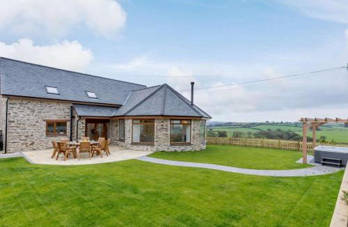 Brayford House | 5 Bed in Barnstaple oc-85165