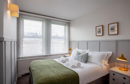 Upper Town House | 5 Bed in Bath oc-bhr41
