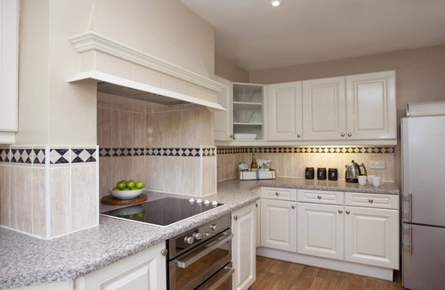 Upper Town Cottage | 5 Bed in Bath (oc-bhr41)
