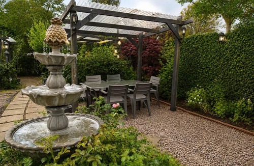 Spilsby Cottage | 5 Bed in Hundleby (oc-o44769)