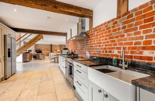 Bodham Cottage | 5 Bed in Lower Bodham (oc-s29594)