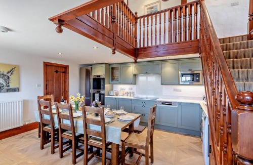 Redruth House | 5 Bed in Redruth oc-hellf