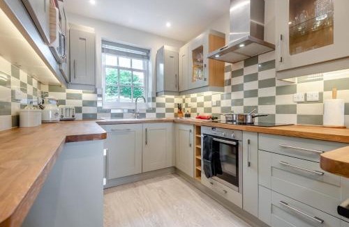 Studland House | 5 Bed in Studland oc-wy365