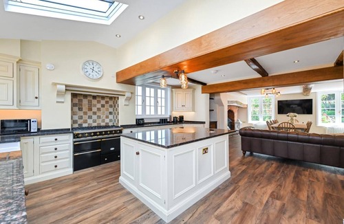 Stoke Bardolph Cottage | 5 Bed in Thurgarton (oc-o32919)