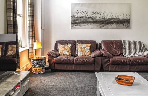 Caernarfon Cottage | 5 bedroom accommodation in Upper Llandwrog, Nr Caernarfon
