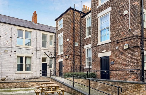 Sunderland City Centre Cottage | 5 bedroom accommodation in Sunderland