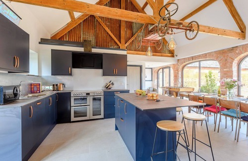 Huntley Cottage | 5 bedroom accommodation in Huntley