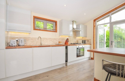Lower Trengale Cottage | 5 FARAWAY FIELDS, romantic, luxury holiday cottage in Dobwalls
