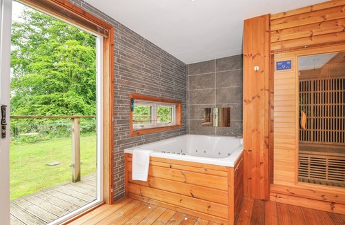 Lower Trengale Cottage | 5 FARAWAY FIELDS, romantic, luxury holiday cottage in Dobwalls