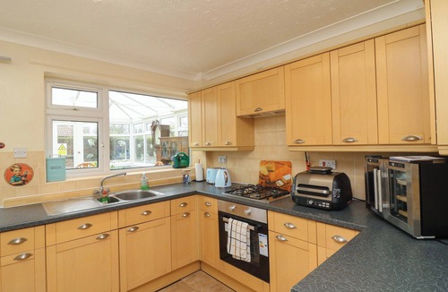 Wisbech Cottage | 5 OVERSTONE DRIVE, with a garden in Wisbech