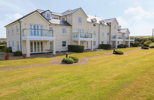 Thurlestone Cottage | 5 Thurlestone Beach, THURLESTONE
