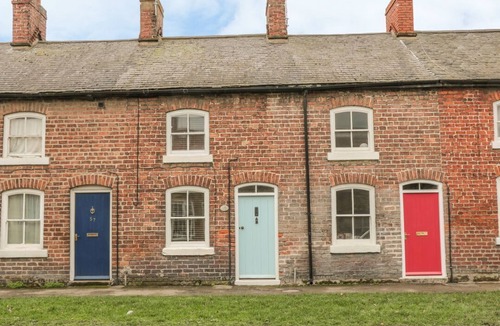 Pickering Cottage | 58 WESTGATE, parking, WiFi, in Pickering