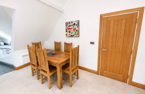 Didcot Apartment | 5b Ashbrook Mews Summ