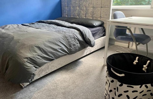Reading House | 6-Bed House-Reading-Sleeps12-TownCentre