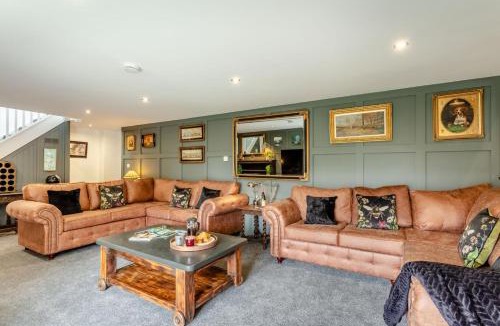 Holsworthy House | 6 Bed in Holsworthy oc-s41430