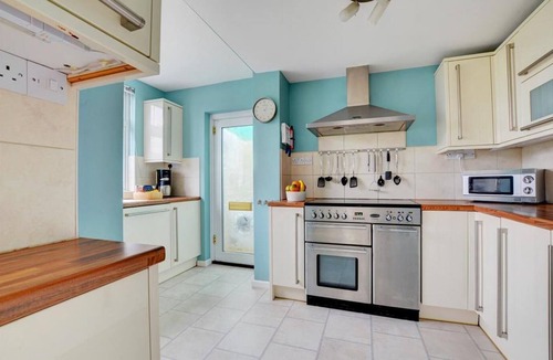 Lee Cottage | 6 Bed in Lee (oc-highvi)