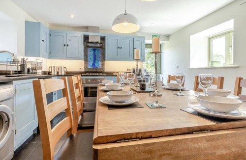 Llansantffraid-ym-Mechain Cottage | 6 Bed in Llansantffraid (oc-r42827)