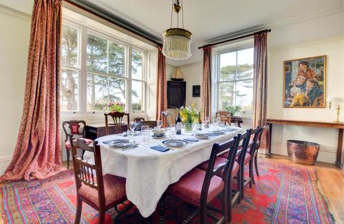 Aldborough House | 6 Bed in Lower Bodham oc-1830