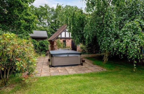 Long Barn House | 6 Bed in Taunton oc-b34095