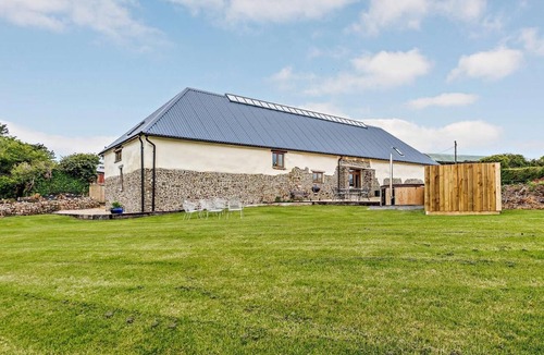 Torrington Cottage | 6 Bed in Torrington (oc-81519)
