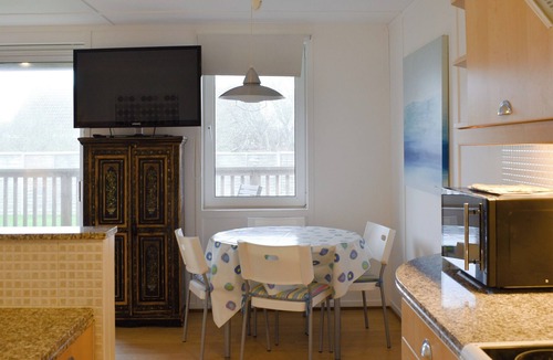 Middleton-on-Sea Cottage | 6 bedroom accommodation in Elmer Sands, near Bognor Regis