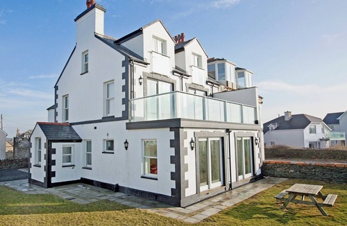 Trearddur Bay Cottage | 6 bedroom accommodation in Trearddur Bay, Anglesey
