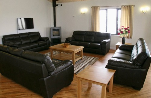 Irstead Cottage | 6 bedroom accommodation in Martham