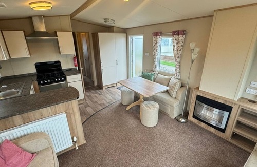 Brean House | 6 Berth caravan with direct beach access