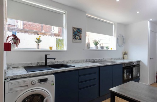 Darlington House | 6BR 6 Bath | Workspace | Family & Contractors