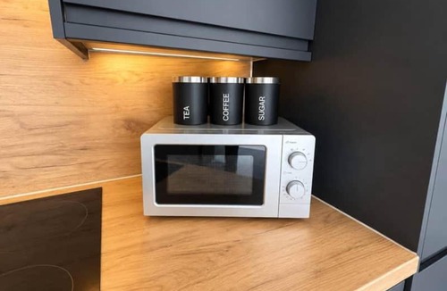 Glasgow Apartment | 7 Bed, Free Parking, Centrally Located