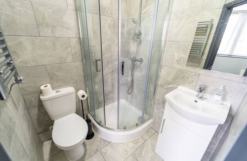 Selly Oak House | 76 Bournbrook Road Equipped Studios Near QE