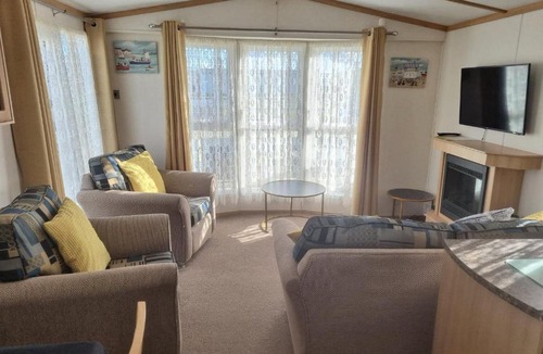 Chapel Saint Leonards Apartment | 8 BERTH DELUXE CARAVAN Pg156 GOLDEN PALM CHAPEL ST LEONARDS
