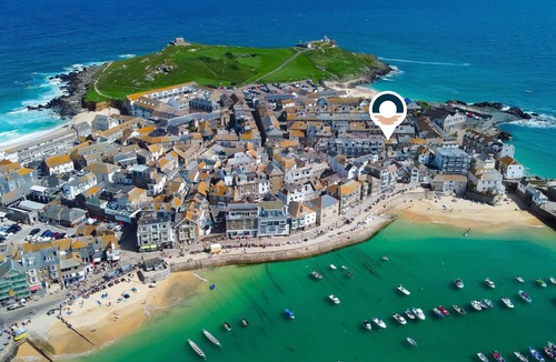St Ives Cottage | 85 Back Road East, Downalong, St Ives – Sleeps 4 – Courtyard - Fisherman’s Cottage