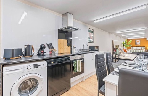 Stretton-On-Dunsmore House | #86 Smart Studio Perfect for Contractors|Coventry