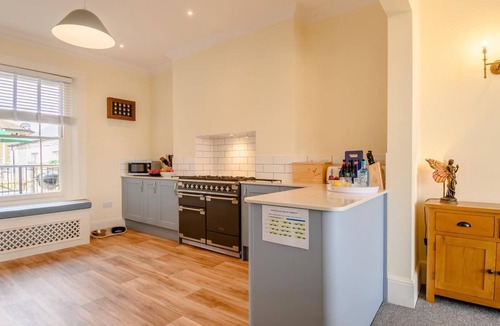 Lowestoft Cottage | 9 Bed in Lowestoft (oc-k27940)