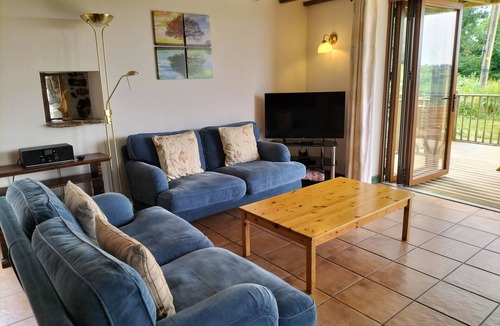Lampeter Cottage | A charming ground-floor cottage with scenic valley views