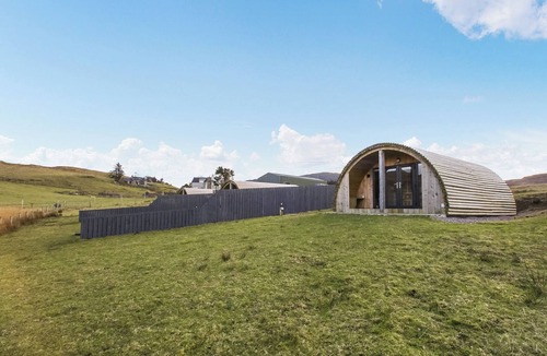 Ardnamurchan Peninsula Cottage | A good sized, dog friendly pod with silent surroundings.