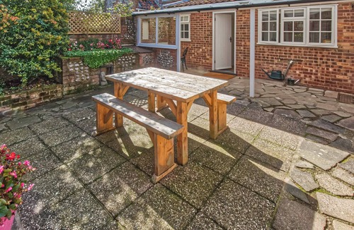 Cromer Cottage | A lovely traditional Norfolk flint cottage in a great location.