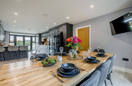 Pancrasweek House | A masterclass in privacy and rural elegance.