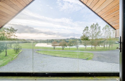 Pancrasweek House | A masterclass in privacy and rural elegance.