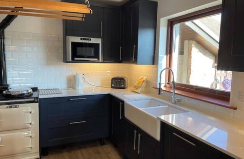 Dingwall House | Abalone Accommodation -Large home for group/family holidays