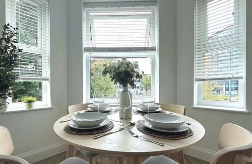 Boscombe Apartment | Abstract Escape