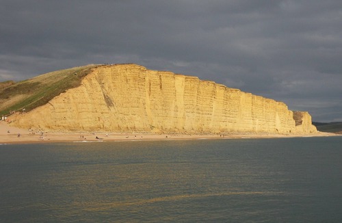 West Bay House | Accommodation for a couple, just a short walk from the beaches and harbour.
