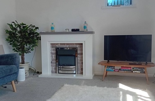 Littlehampton Apartment | Adorable 1-bedroom apartment in beautiful Littlehampton, perfect for relaxing.